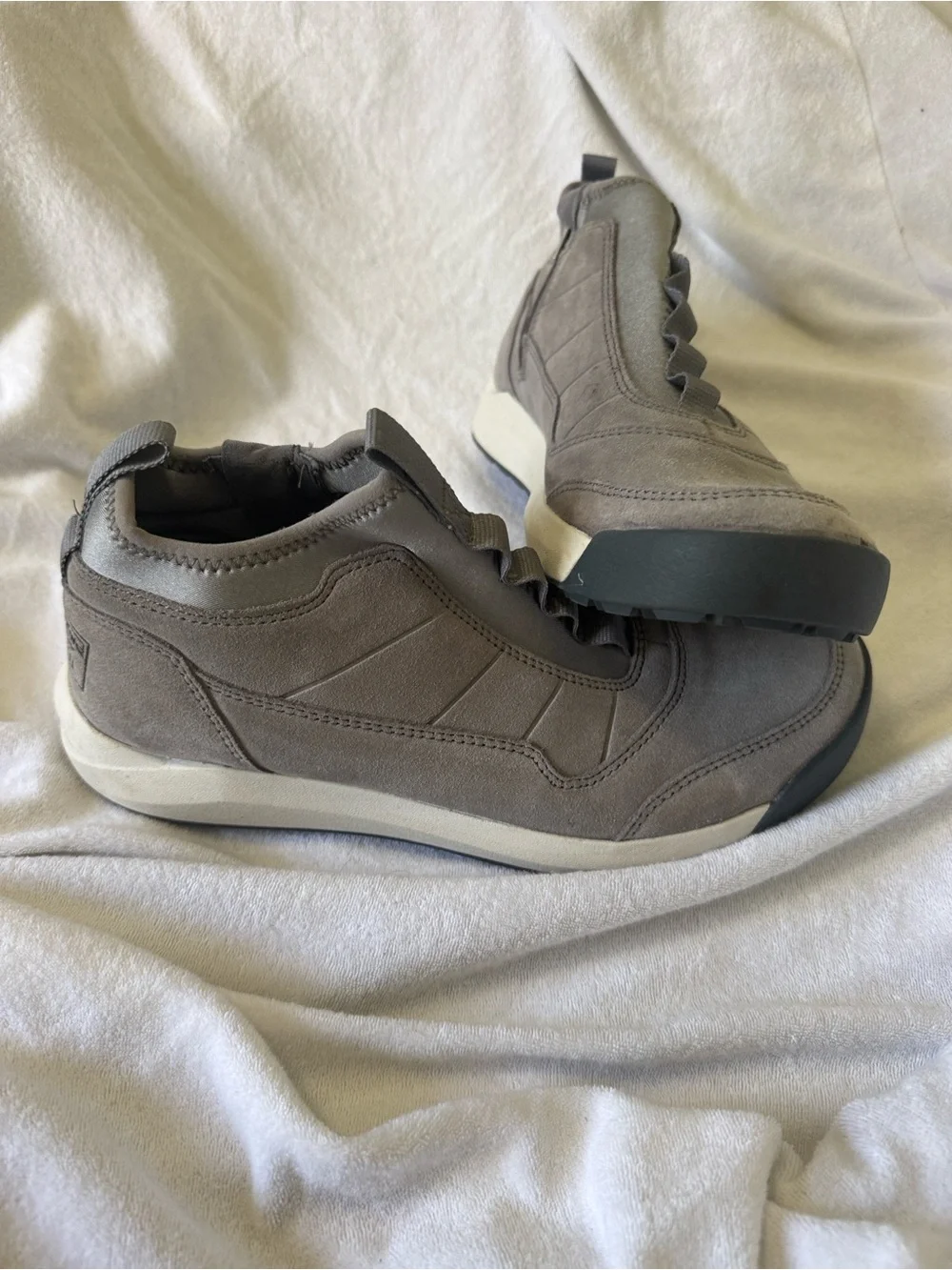 Women’s L. L. Bean Vista Mid Pull On Ankle Boots